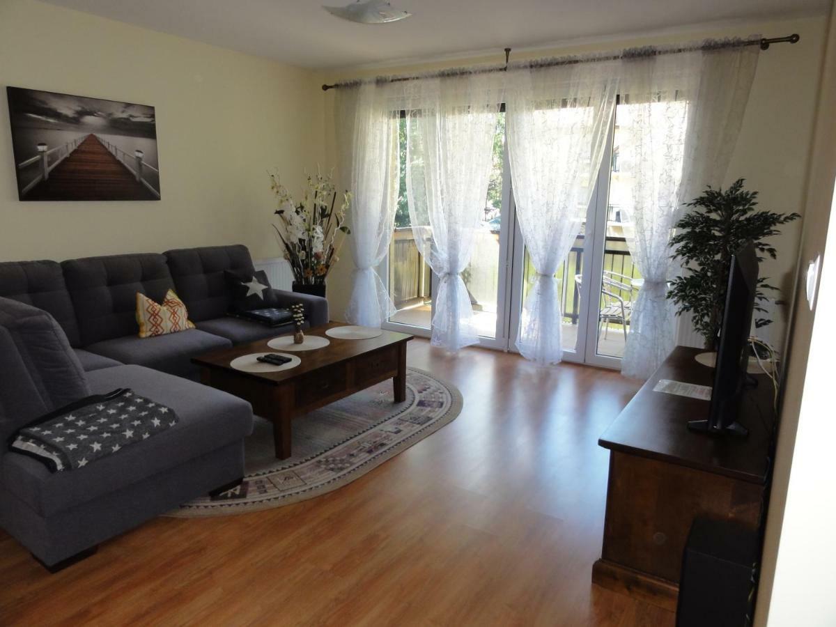 Apartement Basti โปเบียโรโว ภายนอก รูปภาพ