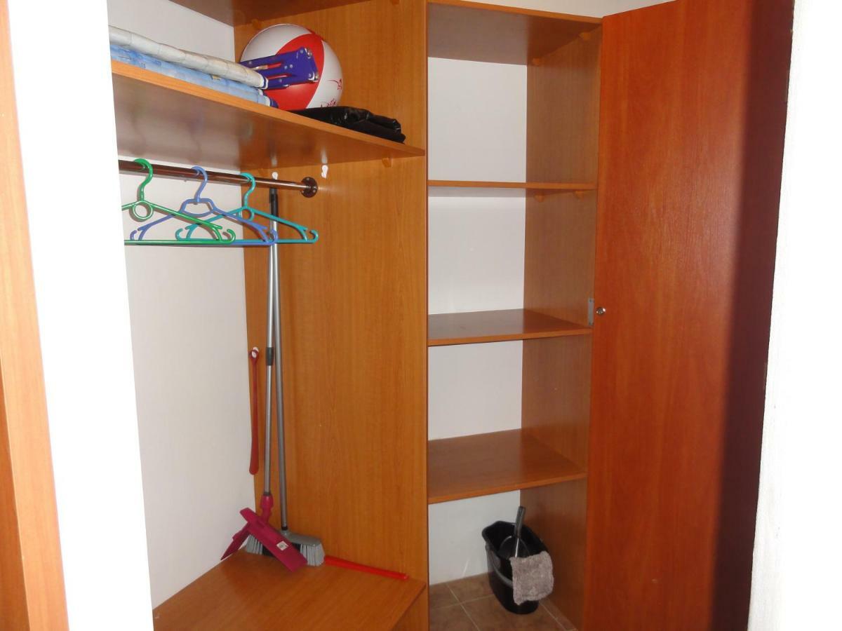 Apartement Basti โปเบียโรโว ภายนอก รูปภาพ