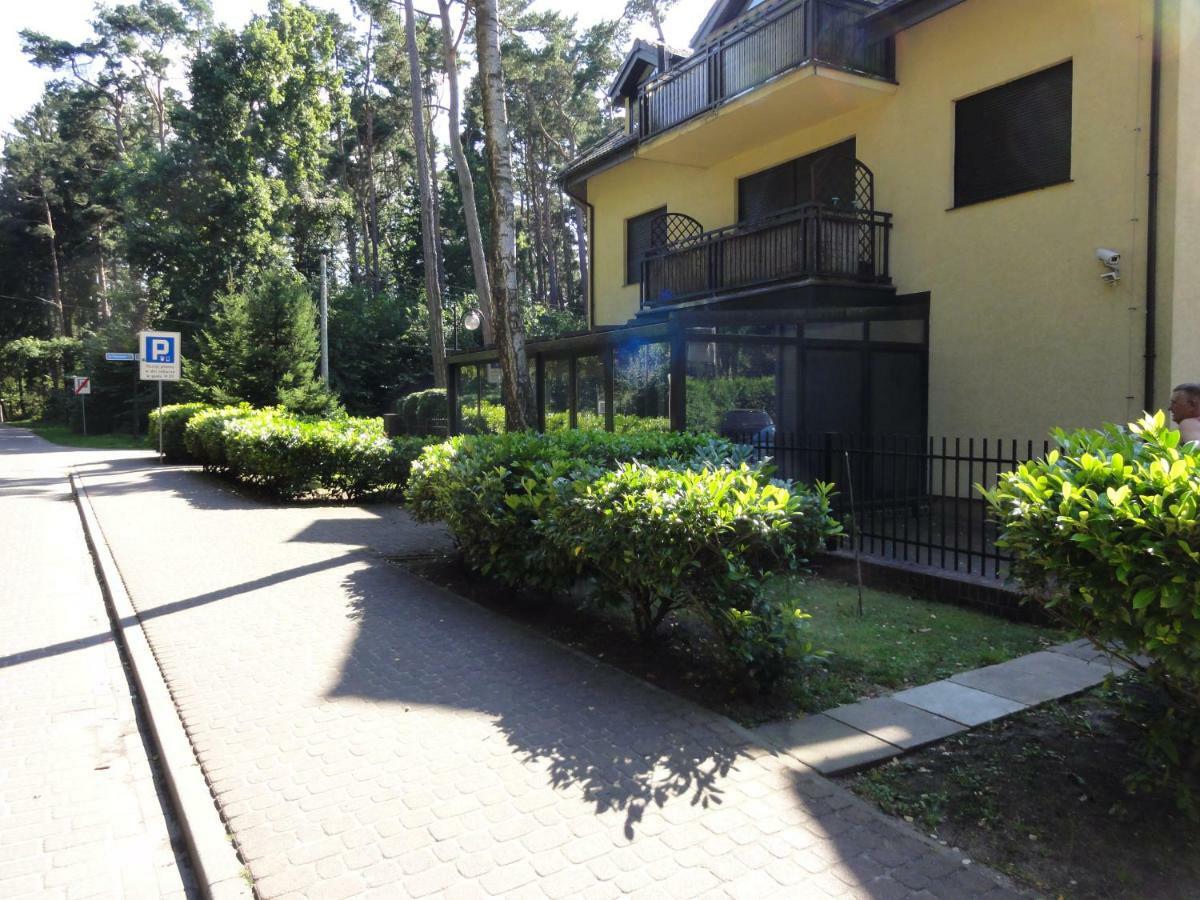 Apartement Basti โปเบียโรโว ภายนอก รูปภาพ